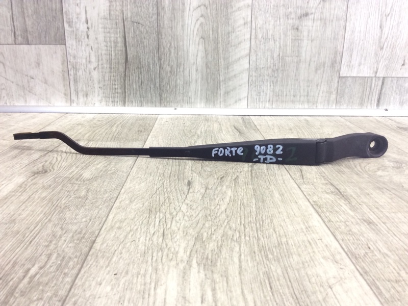 Поводок стеклоочистителя передний левый KIA FORTE/CERATO TD 08-13 2011 TD 2.0 G4KD 983101M000 Б/У