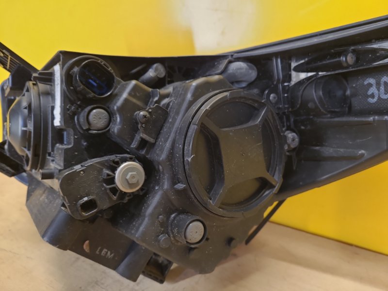 Фара правая NIRO DE 16-22