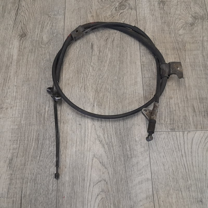 Запчасть трос стояночного тормоза задний левый TOYOTA CAMRY 30 02-06 2005 Седан 2.4 2AZFE 46430-33100 Б/У Трос стояночного тормоза задний левый TOYOTA CAMRY 30 02-06 2005 Седан 2.4 2AZFE 46430-33100 Б/У