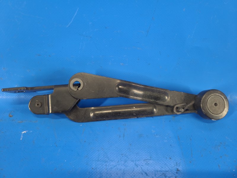 Петля капота правая VOLVO XC90 02–16 3.2L