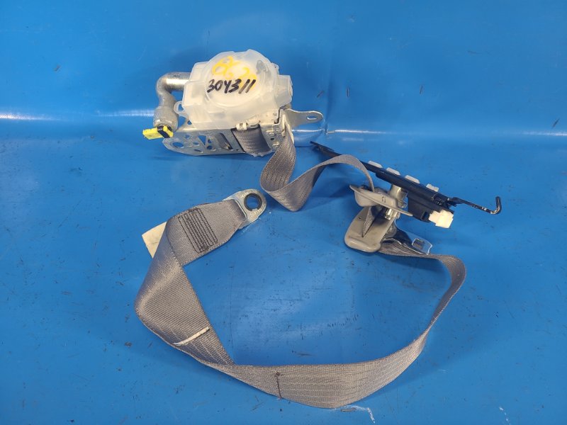 Запчасть ремень безопасности передний правый TOYOTA CAMRY 40 06-11 2007 3.5 2GR-FE 7321006160B1 Б/У Ремень безопасности передний правый TOYOTA CAMRY 40 06-11 2007 3.5 2GR-FE 7321006160B1 Б/У