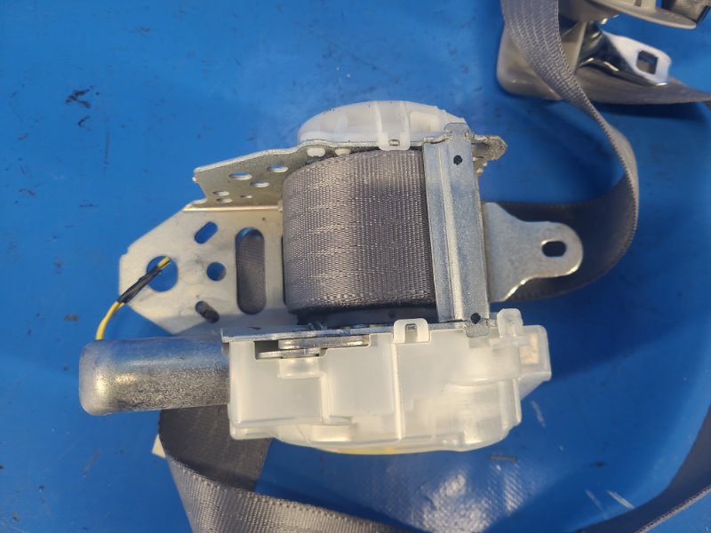 Ремень безопасности передний правый CAMRY 40 06-11 2007 3.5 2GR-FE Ремень безопасности передний правый CAMRY 40 06-11 2007 3.5 2GR-FE