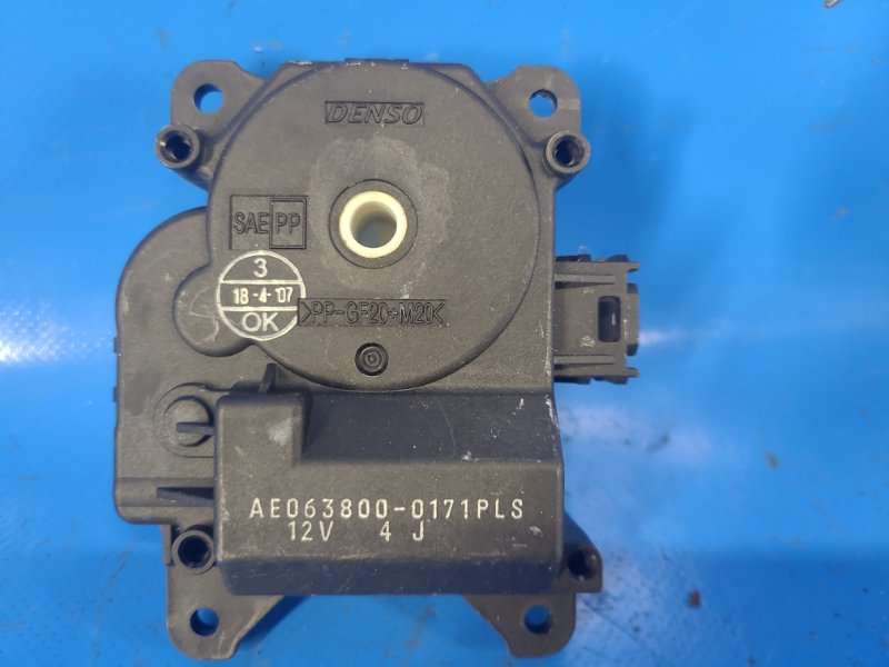 Моторчик заслонки печки CAMRY 40 06-11 2007 3.5 2GR-FE