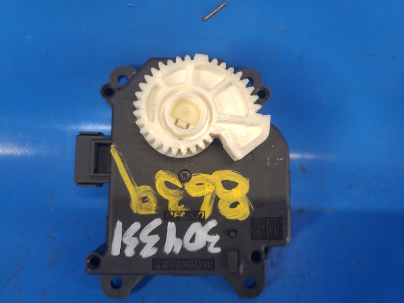 Моторчик заслонки печки TOYOTA CAMRY 40 06-11 2007 3.5 2GR-FE 87106-35170 Б/У