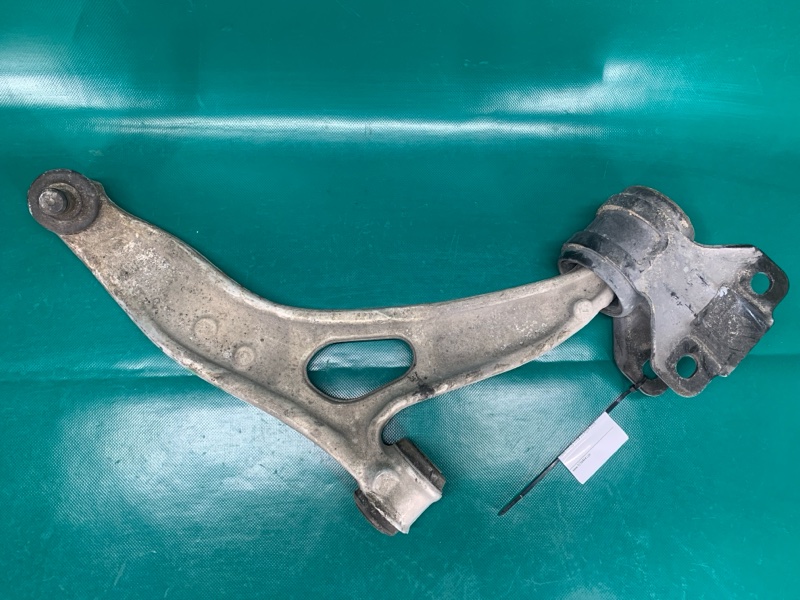 Рычаг передней подвески нижний передний правый FORD FOCUS 10-18 2.0 XQDA