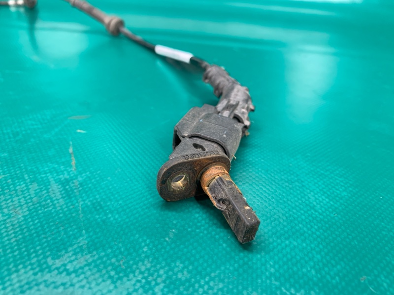 Датчик ABS передний правый FORD FOCUS 10-18 2.0 XQDA