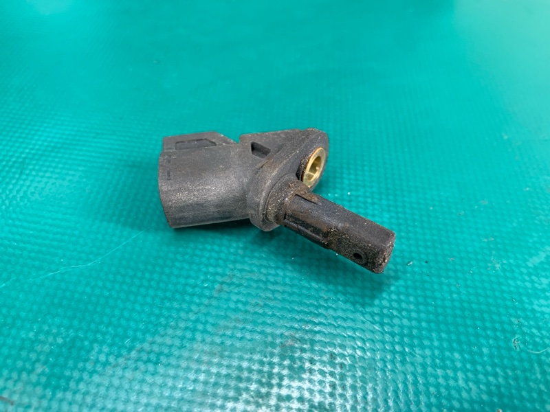 Датчик ABS передний правый MAZDA 3 BL 09-13 2010 2.0 LF BP4K-43-701A Б/У