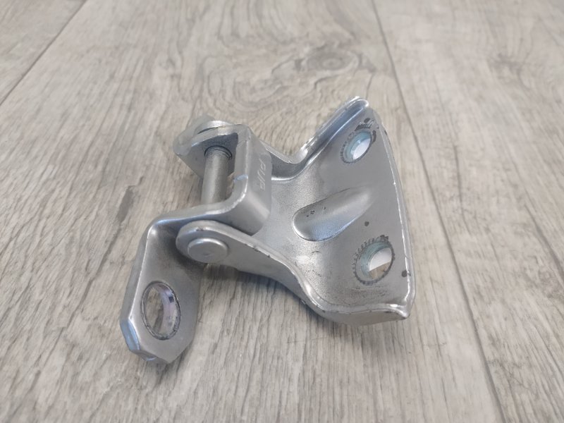 Петля двери верхняя задняя правая KIA FORTE/CERATO TD 08-13 2011 TD 2.0 G4KD 794202D000 Б/У