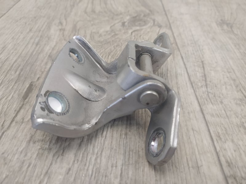 Петля двери верхняя задняя правая FORTE/CERATO TD 08-13 2011 TD 2.0 G4KD