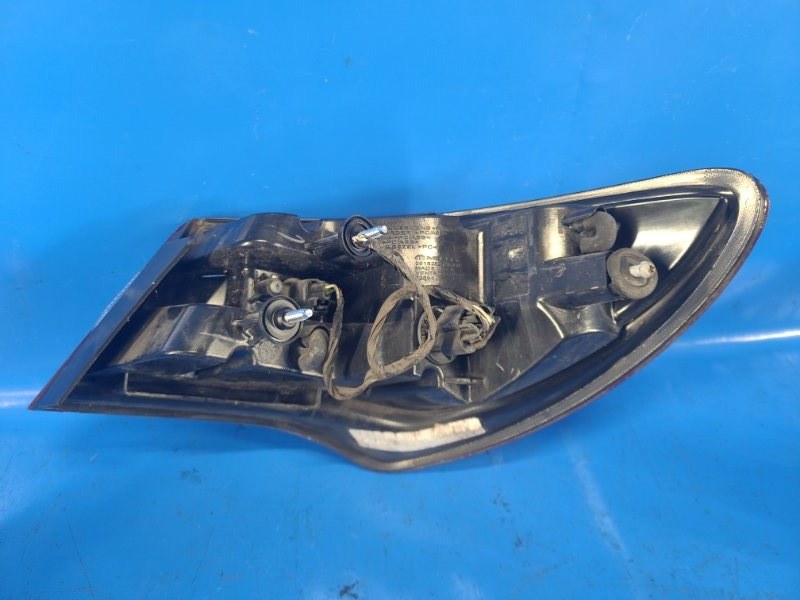 Фонарь наружный левый 200 10-14 2013 3.6 ERB Фонарь наружный левый 200 10-14 2013 3.6 ERB