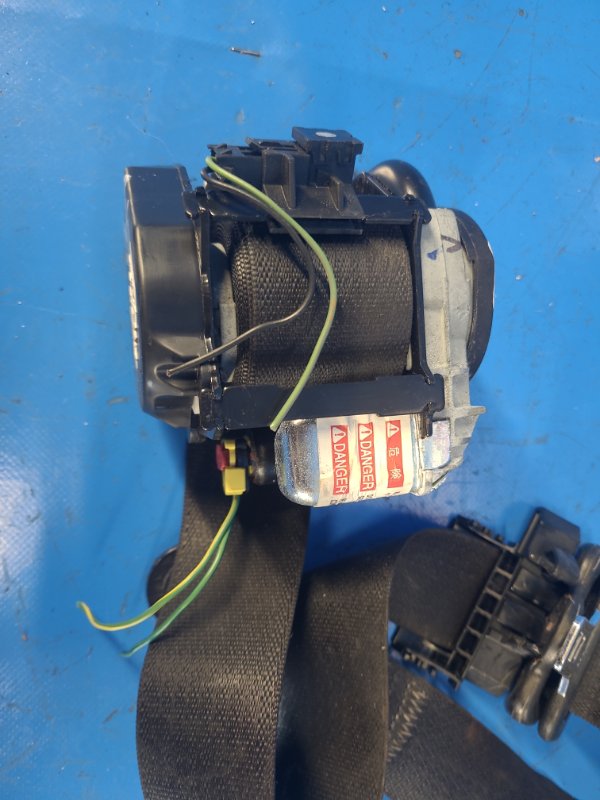 Ремень безопасности передний левый CHRYSLER 200 10-14 3.6 ERB