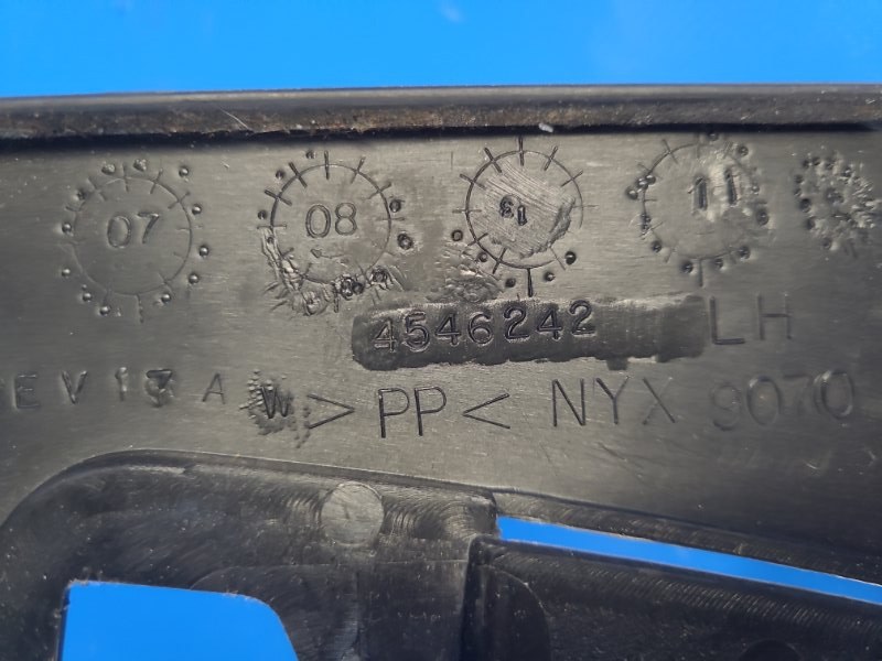 Накладка сиденья передняя левая CHRYSLER 200 10-14 3.6 ERB Накладка сиденья передняя левая CHRYSLER 200 10-14 3.6 ERB