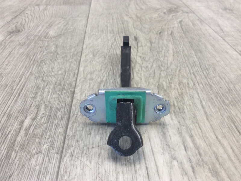 Ограничитель двери задний правый FORTE/CERATO TD 08-13 2011 TD 2.0 G4KD