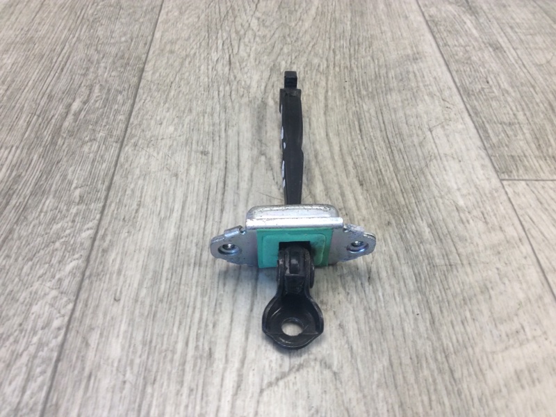 Ограничитель двери задний левый FORTE/CERATO TD 08-13 2011 TD 2.0 G4KD Ограничитель двери задний левый FORTE/CERATO TD 08-13 2011 TD 2.0 G4KD