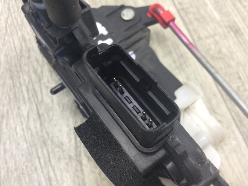 Замок двери задний правый FORTE/CERATO TD 08-13 2011 TD 2.0 G4KD Замок двери задний правый FORTE/CERATO TD 08-13 2011 TD 2.0 G4KD