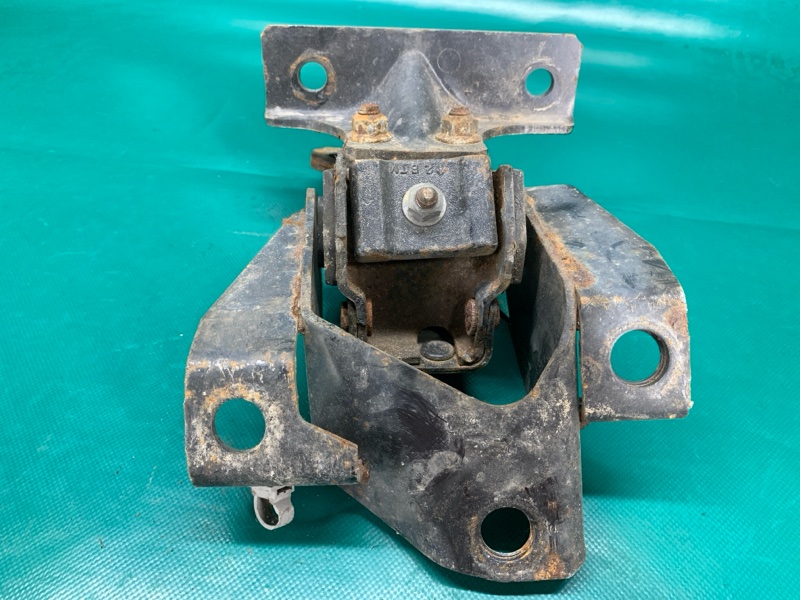 Подушка двигателя 6 GG 02-07 2003 2.3