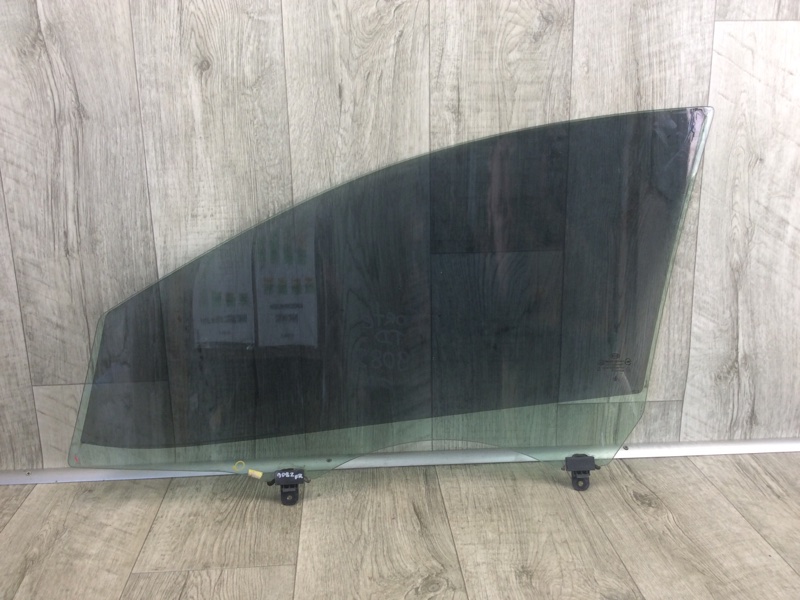 Стекло двери переднее правое KIA FORTE/CERATO TD 08-13 TD 2.0 G4KD Стекло двери переднее правое KIA FORTE/CERATO TD 08-13 TD 2.0 G4KD