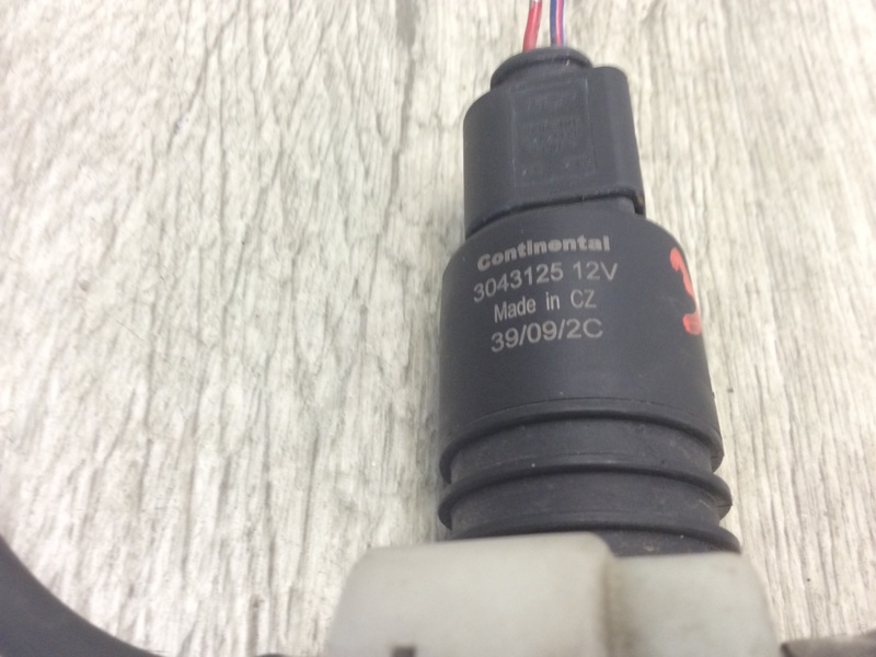 Насос омывателя стекла MITSUBISHI OUTLANDER XL 05-13 3.0 6B31