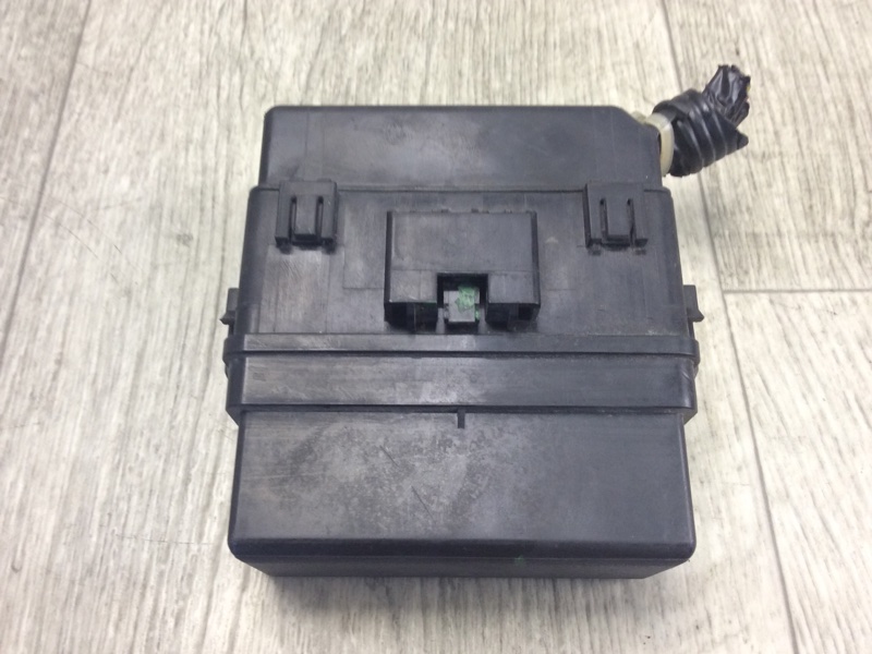 Блок предохранителей моторный отсек OUTLANDER XL 05-13 2010 3.0 6B31