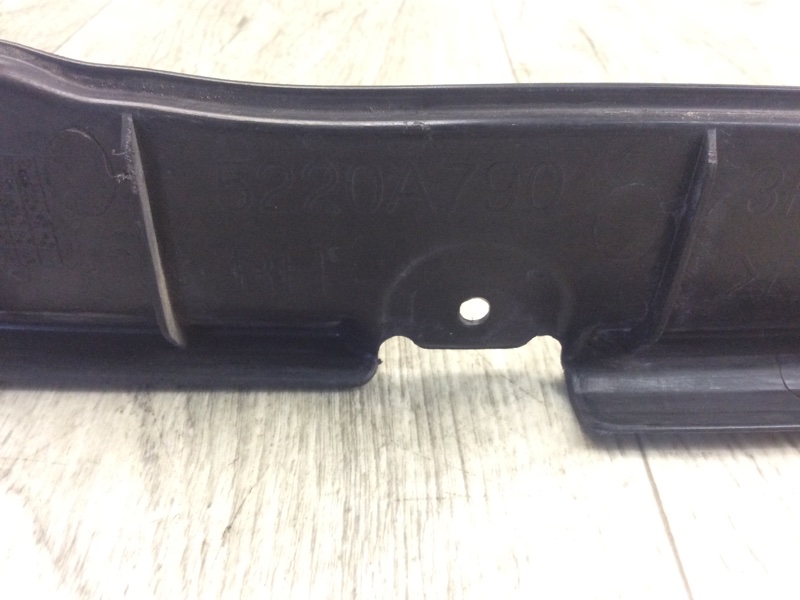 Накладка крыла передняя правая MITSUBISHI OUTLANDER XL 05-13 3.0 6B31