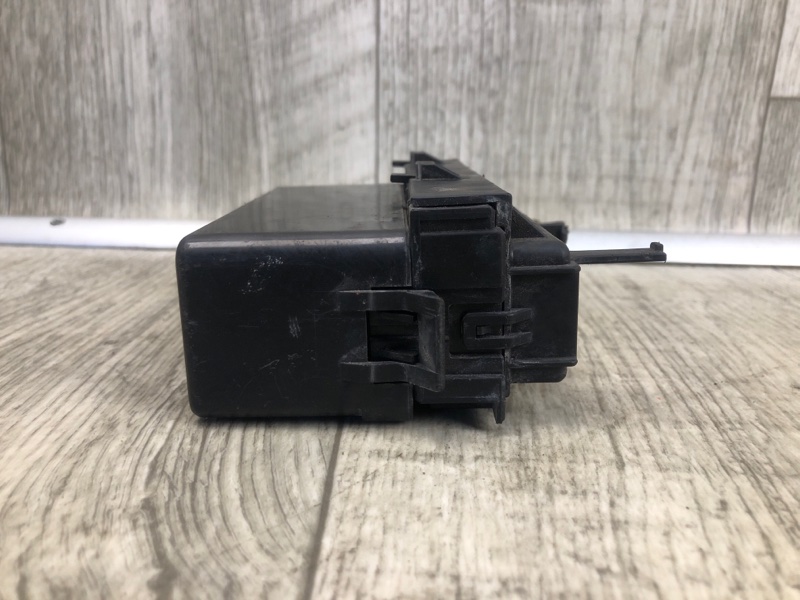 Блок предохранителей моторный отсек NV200 USA 13- 2013 2.0 MR20DE