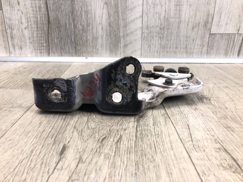 Ролик сдвижной двери нижний правый NV200 USA 13- 2013 2.0 MR20DE