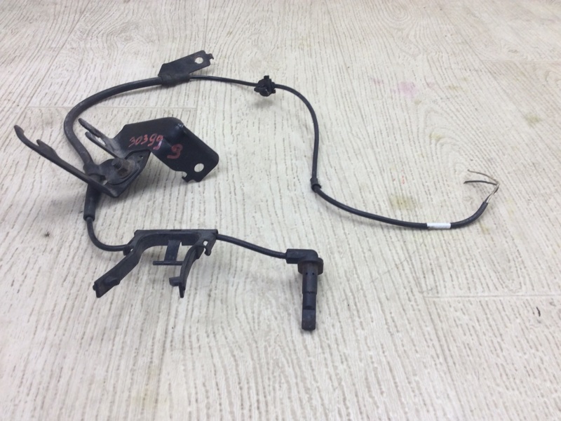 Запчасть датчик abs передний левый MITSUBISHI OUTLANDER XL 05-13 2010 3.0 6B31 4670A575 Б/У Датчик ABS передний левый MITSUBISHI OUTLANDER XL 05-13 2010 3.0 6B31 4670A575 Б/У