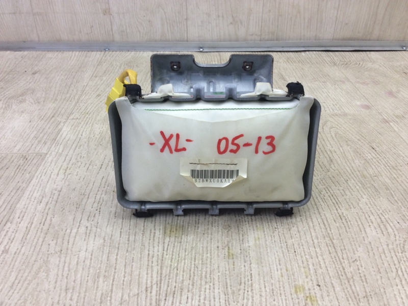 Подушка безопасности пассажира MITSUBISHI OUTLANDER XL 05-13 2010 3.0 6B31 7030A026 Б/У