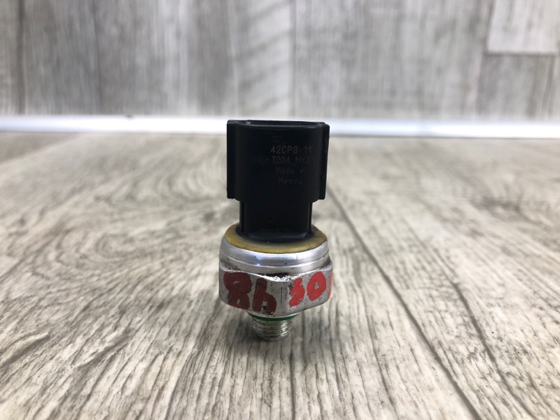 Датчик давления кондиционера NISSAN NV200 USA 13- 2013 2.0 MR20DE 92136-EL00A Б/У