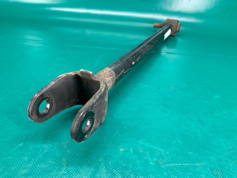 Рычаг задней подвески поперечный задний M25/M37/M56/Q70/M35H 10-16 2010 Седан 3.7 VQ37VHR