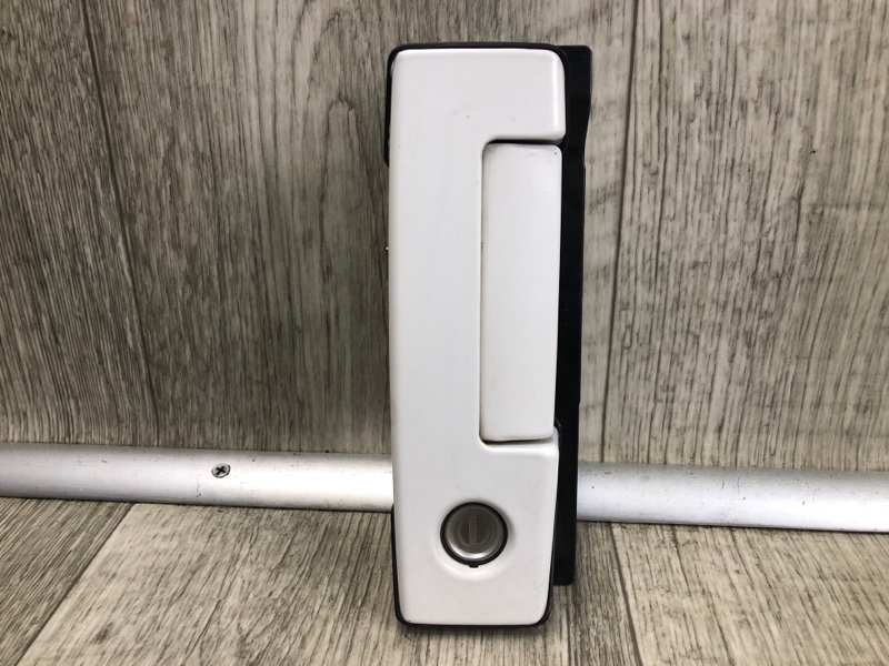 Ручка двери наружная задняя правая NISSAN NV200 USA 13- 2013 2.0 MR20DE 826063LM0B Б/У