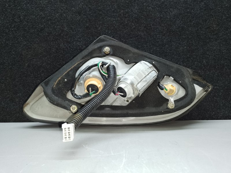 Фонарь внутренний правый LS430 00-06 2002 4.3 3UZFE