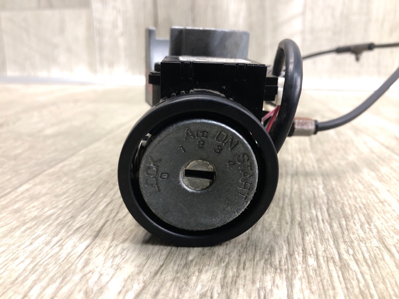 Замок зажигания NISSAN NV200 USA 13- 2.0 MR20DE