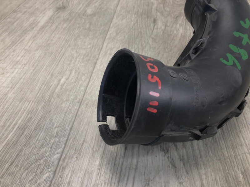 Патрубок воздушного фильтра NV200 USA 13- 2013 2.0 MR20DE