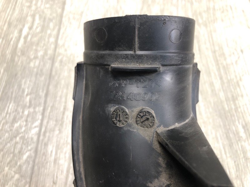 Патрубок воздушного фильтра NV200 USA 13- 2013 2.0 MR20DE