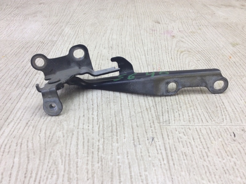 Запчасть петля капота левая TOYOTA VENZA 09-16 2009 3.5 2GR-FE 534200T010 Б/У Петля капота левая TOYOTA VENZA 09-16 2009 3.5 2GR-FE 534200T010 Б/У