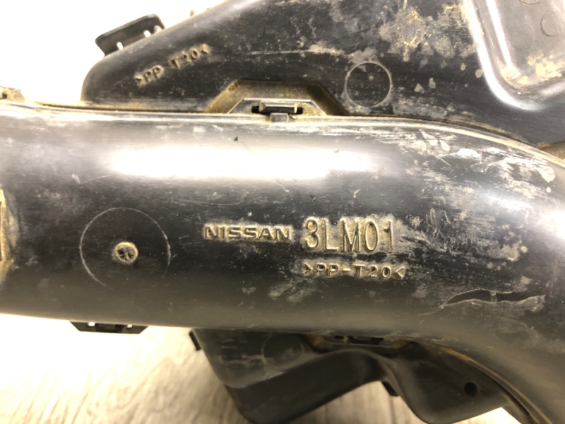 Резонатор воздушного фильтра NV200 USA 13- 2013 2.0 MR20DE