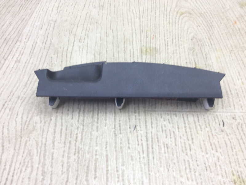 Накладка в салоне TOYOTA VENZA 09-16 2009 3.5 2GR-FE 588040T010E0 Б/У