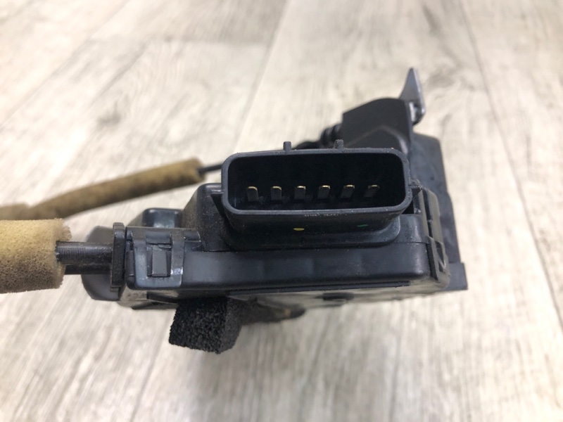 Замок двери передний левый NV200 USA 13- 2013 2.0 MR20DE