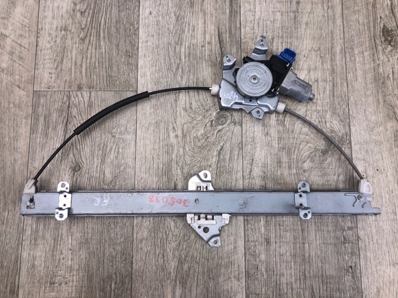 Стеклоподъемник передний правый NV200 USA 13- 2013 2.0 MR20DE