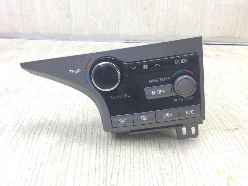 Блок управления печкой TOYOTA VENZA 09-16 2009 3.5 2GR-FE 559000T020 Б/У