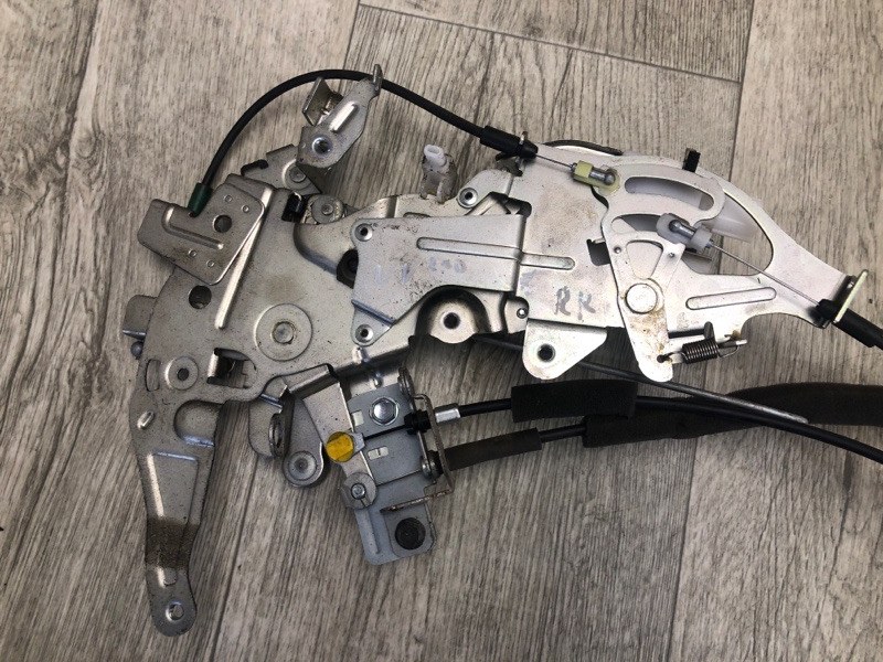 Замок двери боковой задний правый NV200 USA 13- 2013 2.0 MR20DE Замок двери боковой задний правый NV200 USA 13- 2013 2.0 MR20DE