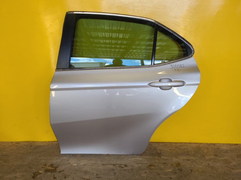 Запчасть дверь задняя левая TOYOTA CAMRY 70 17- 6700433260 Б/У Дверь задняя левая TOYOTA CAMRY 70 17- 6700433260 Б/У
