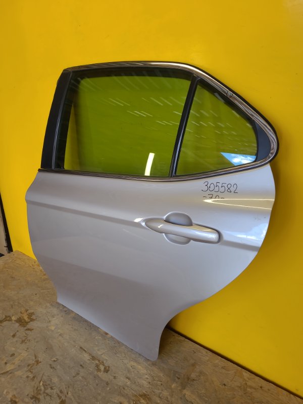 Дверь задняя левая TOYOTA CAMRY 70 17- Дверь задняя левая TOYOTA CAMRY 70 17-