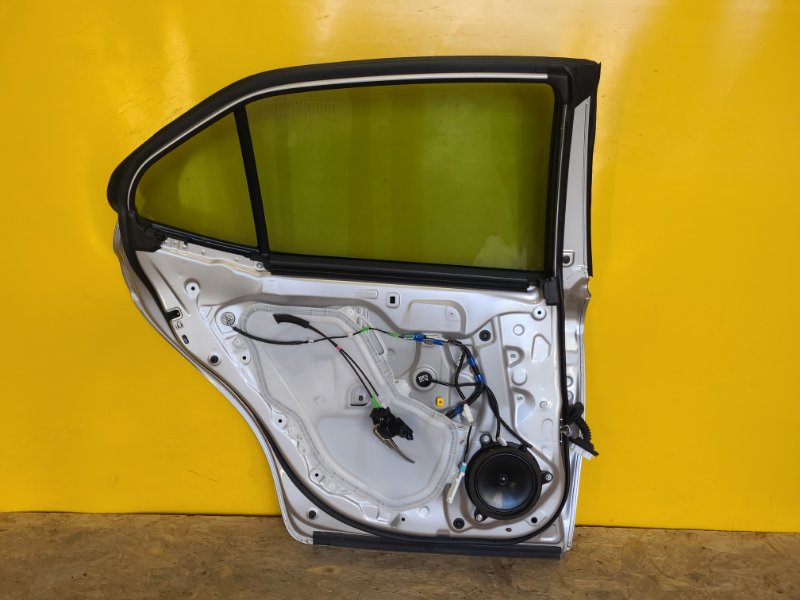 Дверь задняя левая CAMRY 70 17- Дверь задняя левая CAMRY 70 17-