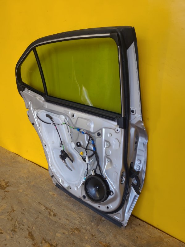 Дверь задняя левая CAMRY 70 17- Дверь задняя левая CAMRY 70 17-