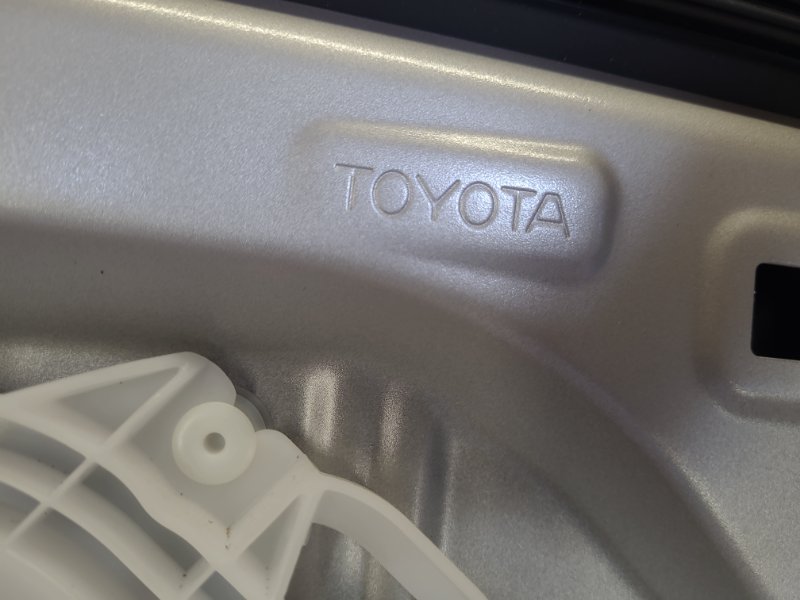 Дверь задняя левая CAMRY 70 17- Дверь задняя левая CAMRY 70 17-