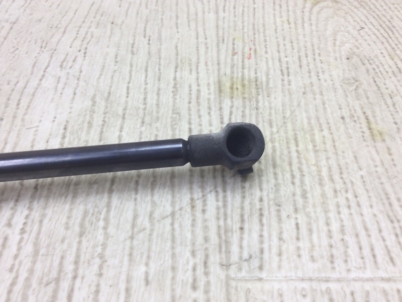 Амортизатор крышки багажника правый VENZA 09-16 2009 3.5 2GR-FE Амортизатор крышки багажника правый VENZA 09-16 2009 3.5 2GR-FE