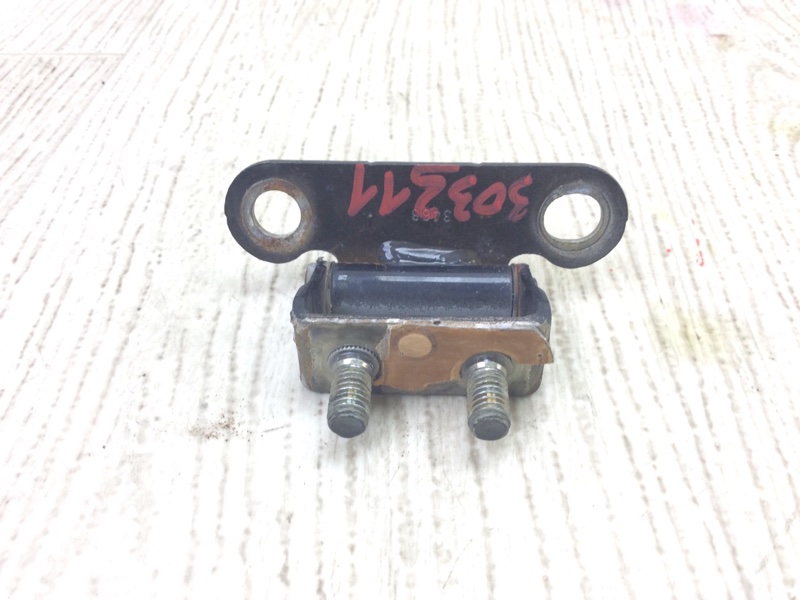 Петля крышки багажника TOYOTA VENZA 09-16 2009 3.5 2GR-FE 6881002060 Б/У