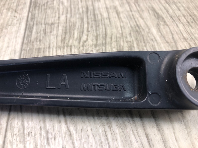 Поводок стеклоочистителя передний правый NV200 USA 13- 2013 2.0 MR20DE